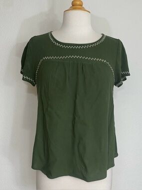 3/$25 EM Womens Olive Green Embroidered Trim Blouse Size Medium Boho Coastal